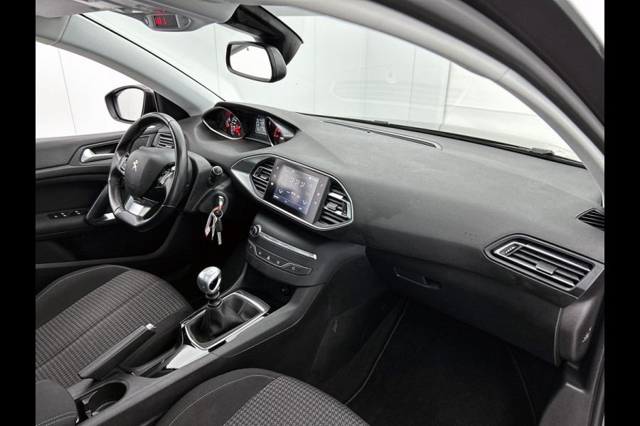 Peugeot 308 1.5 HDi 131PK 5Drs. Executive / Panoramadak / Distributie vv. 122Dkm. / Cruise-ctr. / Navigatie / Apk 05-2026