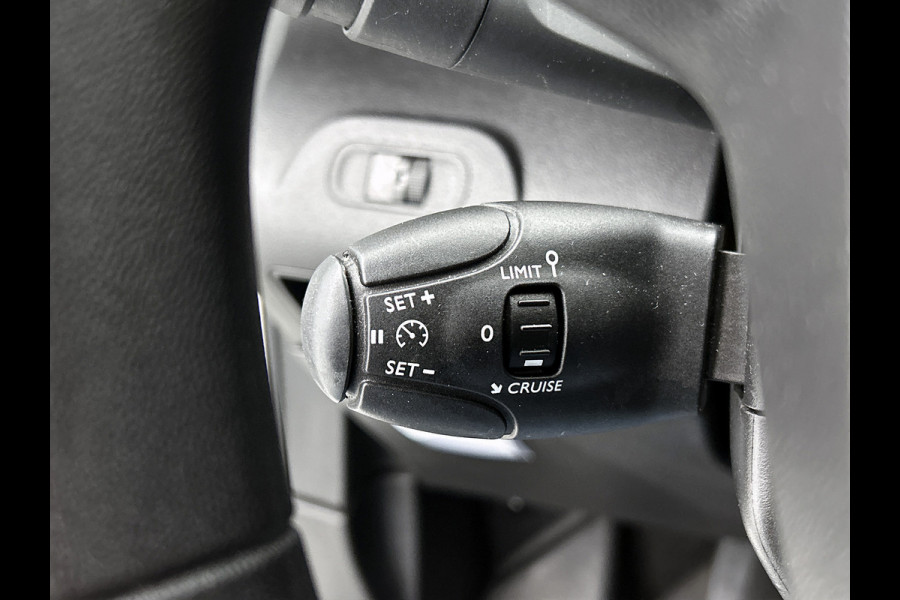 Peugeot Partner 1.2 Benzine 111PK Euro6 *Distributie bij 43Dkm. vervangen* Premium / Airco / Navigatie / Schuifdeur Re./ Radio multimedia / Apk 07-2027