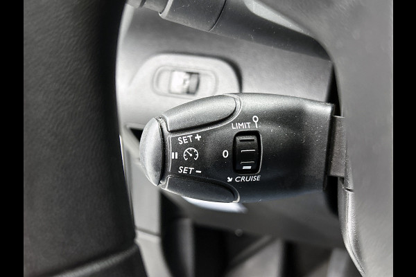 Peugeot Partner 1.2 Benzine 111PK Euro6 *Distributie bij 43Dkm. vervangen* Premium / Airco / Navigatie / Schuifdeur Re./ Radio multimedia / Apk 07-2027