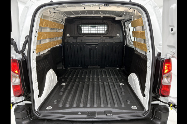 Peugeot Partner 1.2 Benzine 111PK Euro6 *Distributie bij 43Dkm. vervangen* Premium / Airco / Navigatie / Schuifdeur Re./ Radio multimedia / Apk 07-2027
