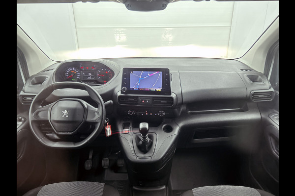 Peugeot Partner 1.2 Benzine 111PK Euro6 *Distributie bij 43Dkm. vervangen* Premium / Airco / Navigatie / Schuifdeur Re./ Radio multimedia / Apk 07-2027