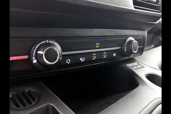 Peugeot Partner 1.2 Benzine 111PK Euro6 *Distributie bij 43Dkm. vervangen* Premium / Airco / Navigatie / Schuifdeur Re./ Radio multimedia / Apk 07-2027