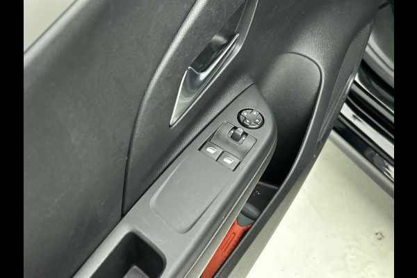 Opel CORSA-E Business Edition 100KW / 50 kWh / Airco-Ecc. / Cruise-ctr. / Navigatie via Usb / 100% Elektrisch, 100% Stijlvol / Apk 09-2027