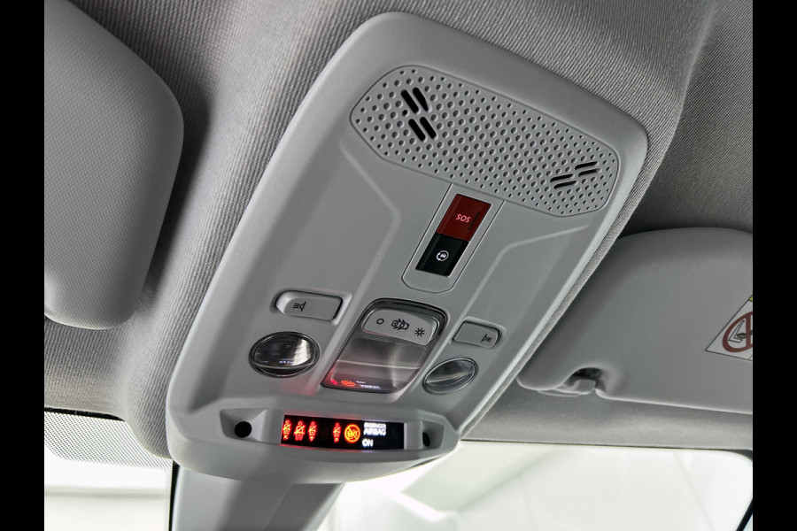 Opel Corsa 1.2 Edition / Trekhaak / Distributie bij 104dkm.vervangen / Airco / Pdc. / Navigatie / Edition+Licht-Zicht Pakket / Apk 03-2027