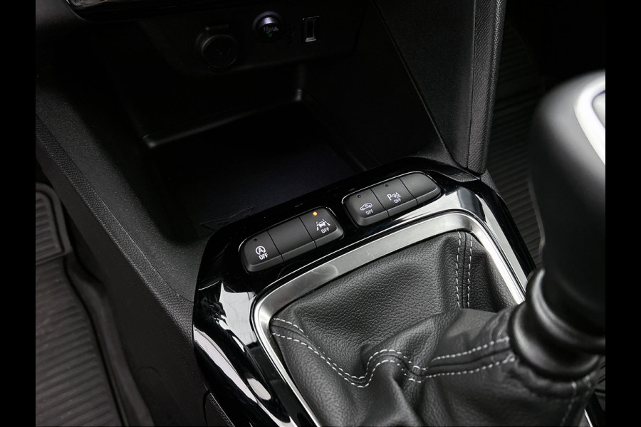 Opel Corsa 1.2 Edition / Trekhaak / Distributie bij 104dkm.vervangen / Airco / Pdc. / Navigatie / Edition+Licht-Zicht Pakket / Apk 03-2027