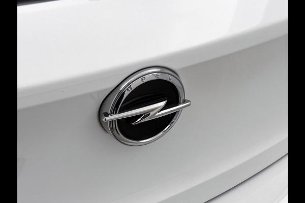 Opel Corsa 1.2 Edition / Trekhaak / Distributie bij 104dkm.vervangen / Airco / Pdc. / Navigatie / Edition+Licht-Zicht Pakket / Apk 03-2027