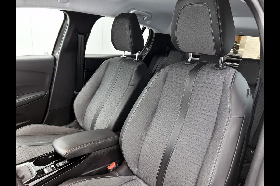 Peugeot 208 1.5 HDi Blue Allure / Trekhaak / Airco-ecc./ Xenon / Pdc.+Camera / Navigatie / Radio-multimedia / Apk 05-2026