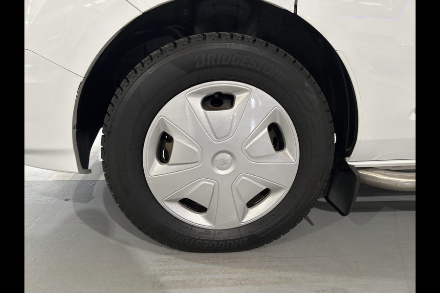 Ford Transit Custom 340 2.0 TDCI Euro6 Automaat 131PK H2 Trend 3Pers. *ideaal voor Camper* Navigatie / Pdc./ Airco / Safety&Comfort pack / Driver assist / Stoelverwarming / Distributie vv.bij 36.126 KM / / Apk 11-2026