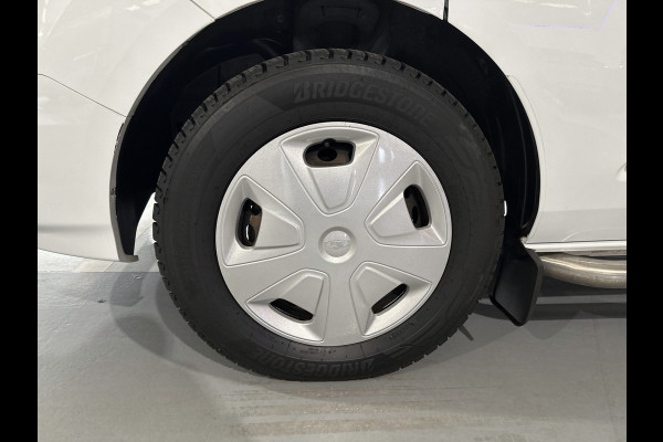 Ford Transit Custom 340 2.0 TDCI Euro6 Automaat 131PK H2 Trend 3Pers. *ideaal voor Camper* Navigatie / Pdc./ Airco / Safety&Comfort pack / Driver assist / Stoelverwarming / Distributie vv.bij 36.126 KM / / Apk 11-2026