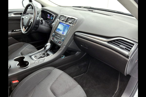 Ford Mondeo Wagon 2.0 Hybrid Titanium Automaat / Pdc.V+A / Navigatie /Radio-multimedia /  Airco-ecc. / Apk nieuw