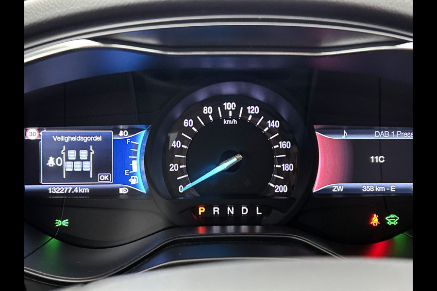 Ford Mondeo Wagon 2.0 Hybrid Titanium Automaat / Pdc.V+A / Navigatie /Radio-multimedia /  Airco-ecc. / Apk nieuw