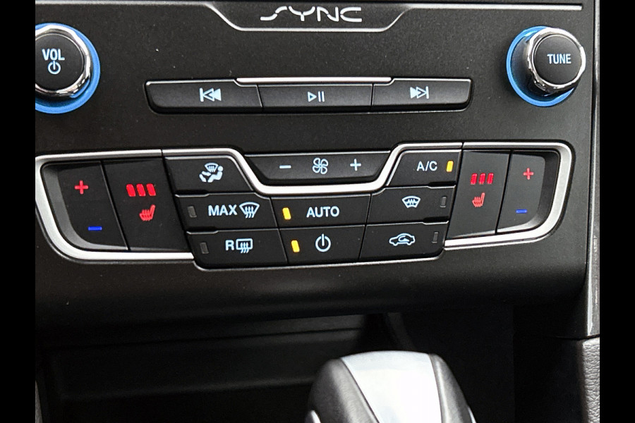 Ford Mondeo Wagon 2.0 Hybrid Titanium Automaat / Pdc.V+A / Navigatie /Radio-multimedia /  Airco-ecc. / Apk nieuw
