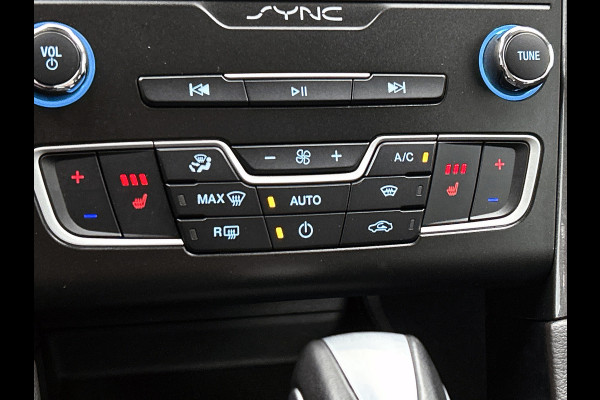 Ford Mondeo Wagon 2.0 Hybrid Titanium Automaat / Pdc.V+A / Navigatie /Radio-multimedia /  Airco-ecc. / Apk nieuw