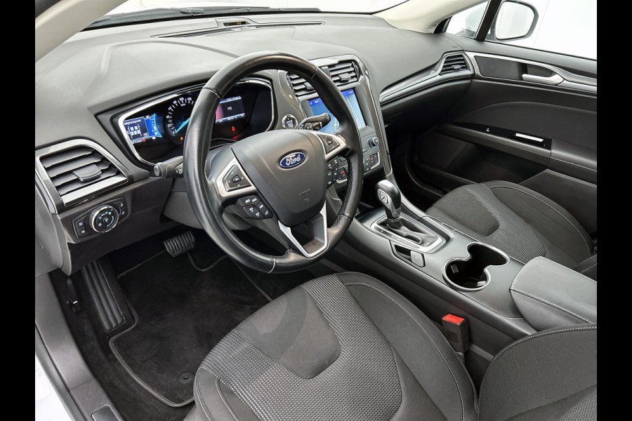 Ford Mondeo Wagon 2.0 Hybrid Titanium Automaat / Pdc.V+A / Navigatie /Radio-multimedia /  Airco-ecc. / Apk nieuw