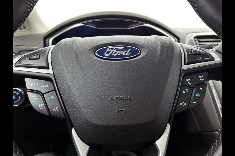 Ford Mondeo Wagon 2.0 Hybrid Titanium Automaat / Pdc.V+A / Navigatie /Radio-multimedia /  Airco-ecc. / Apk nieuw