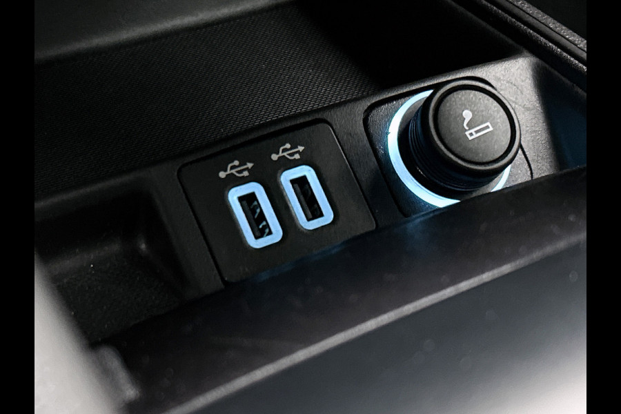 Ford Mondeo Wagon 2.0 Hybrid Titanium Automaat / Pdc.V+A / Navigatie /Radio-multimedia /  Airco-ecc. / Apk nieuw