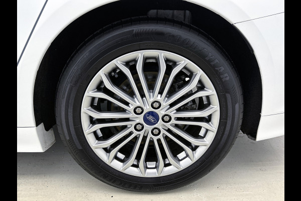 Ford Mondeo Wagon 2.0 Hybrid Titanium Automaat / Pdc.V+A / Navigatie /Radio-multimedia /  Airco-ecc. / Apk nieuw