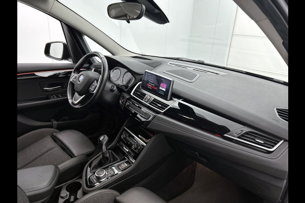 BMW 2 Serie Gran Tourer 216i 109PK 7pers. Business Edition / Navi Plus / Lmv / PDC / Sportline / LED / Cruise / Driving Assistent / Apk 06-2026