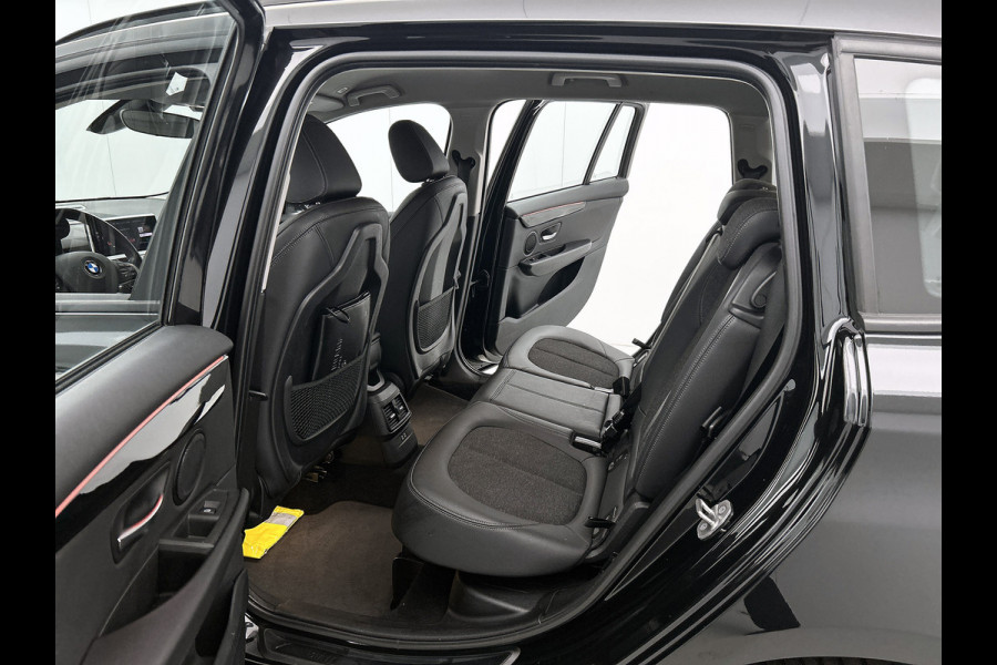 BMW 2 Serie Gran Tourer 216i 109PK 7pers. Business Edition / Navi Plus / Lmv / PDC / Sportline / LED / Cruise / Driving Assistent / Apk 06-2026