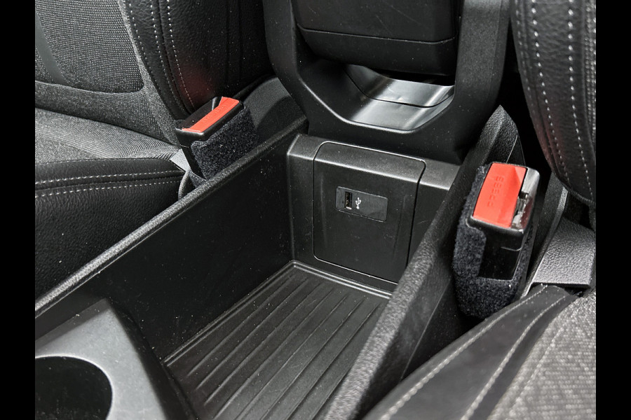 BMW 2 Serie Gran Tourer 216i 109PK 7pers. Business Edition / Navi Plus / Lmv / PDC / Sportline / LED / Cruise / Driving Assistent / Apk 06-2026