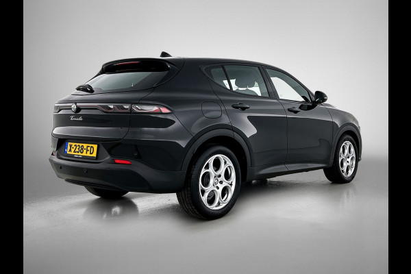 Alfa Romeo Tonale 1.5T Hybrid 131PK Automaat Sprint / Pdc.V+A / Stoel+Stuur verwarming / Navigatie / Lmv / Adaptive Cruise / Carplay / Apk 10-2027