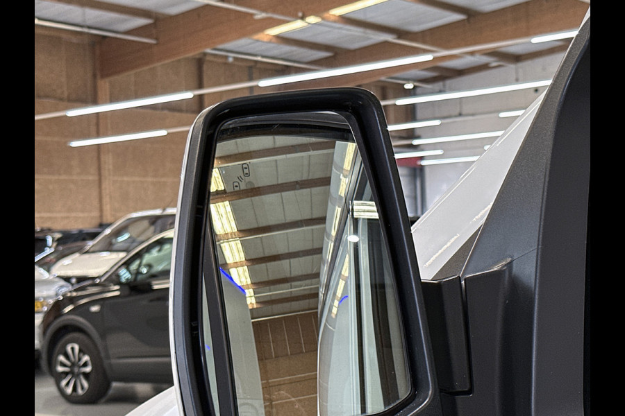 Ford Transit Custom 340 2.0 TDCI Euro6 131PK H2 Trend 3Pers. *ideaal voor Camper*/ Navigatie / Pdc./ Airco / Safety&Comfort pack / Driver assist  / Stoelverwarming / Apk 11-2026