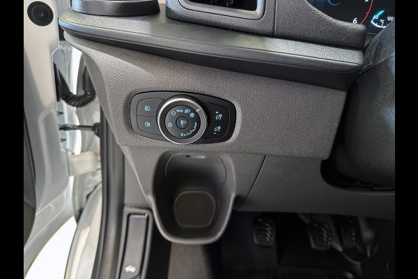 Ford Transit Custom 340 2.0 TDCI Euro6 131PK H2 Trend 3Pers. *ideaal voor Camper*/ Navigatie / Pdc./ Airco / Safety&Comfort pack / Driver assist  / Stoelverwarming / Apk 11-2026