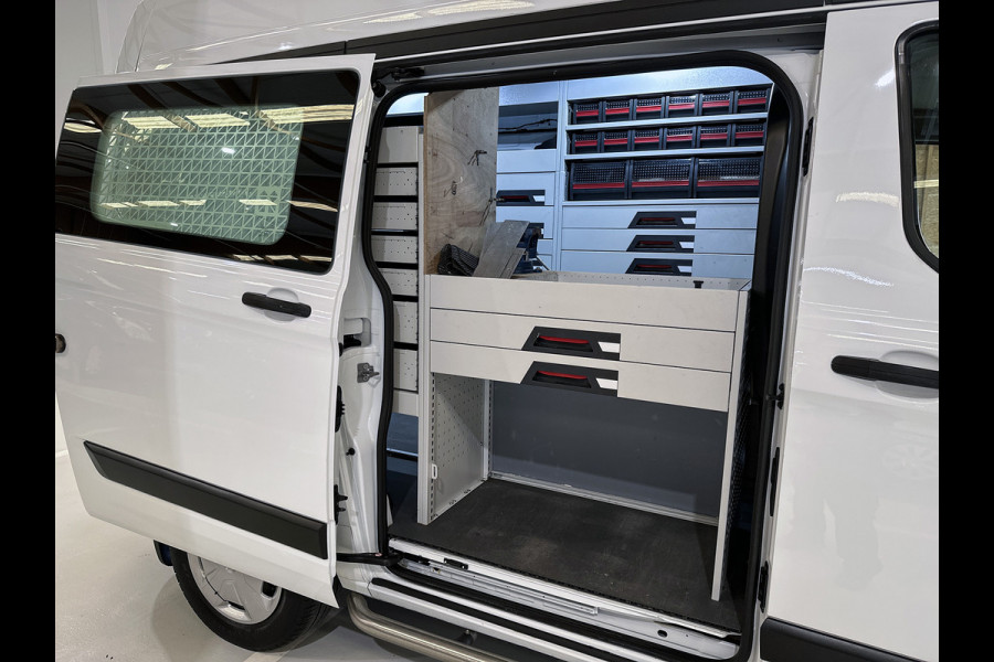 Ford Transit Custom 340 2.0 TDCI Euro6 131PK H2 Trend 3Pers. *ideaal voor Camper*/ Navigatie / Pdc./ Airco / Safety&Comfort pack / Driver assist  / Stoelverwarming / Apk 11-2026