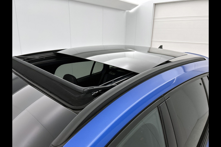 Ford FOCUS Wagon 1.5D ST Line X Business / Panoramadak / Pdc+camera / Cruis adaptief /Stuur-Stoelverwarming / B&O audio / Parking-Technology-Winter Pack / Apk 04-2026