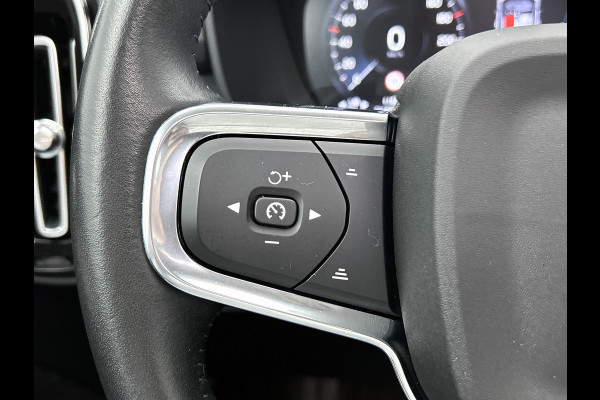 Volvo XC40 T4 Hybride SOH 98% R-Design Expression / Panoramadak / Navigatie / Xenon / Pdc. / Airco-ecc./ Radio multimedia / Apk 10-2026