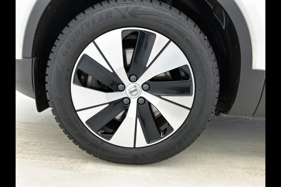 Volvo XC40 T4 Hybride SOH 98% R-Design Expression / Panoramadak / Navigatie / Xenon / Pdc. / Airco-ecc./ Radio multimedia / Apk 10-2026