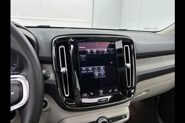 Volvo XC40 T5 180PK Hybride SOH 91% Inscription / Panoramadak / Leder / Trekhaak / airco-ecc./ Stuurverwarming / Navigatie / Apk 10-2026