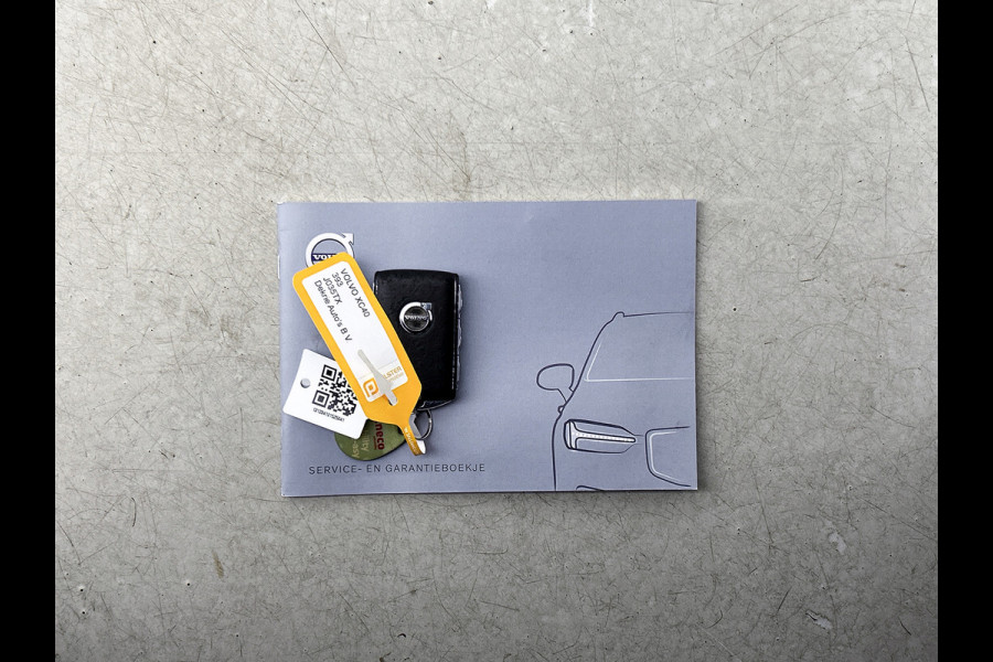 Volvo XC40 T5 180PK Hybride SOH 91% Inscription / Panoramadak / Leder / Trekhaak / airco-ecc./ Stuurverwarming / Navigatie / Apk 10-2026