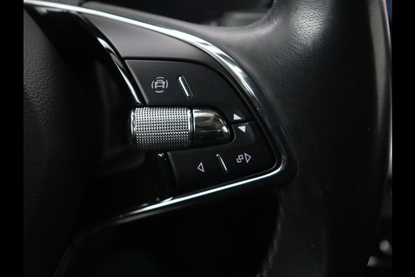 Škoda Octavia 1.5 TSI First Edition | Panoramadak | Trekhaak | Stoelverwarming | Matrix LED | Adaptive cruise | Sfeerverlichting | Carplay | Keyless | Virtual Cockpit | 18'' | Half leder | Climate control