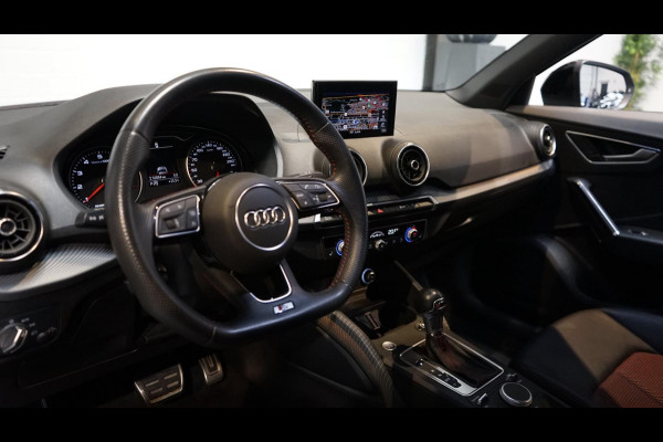 Audi Q2 35 TFSI 3x S-Line Black Optik AUTOMAAT-ACC-AMBIANCE-CARPLAY-FULL LED-KEYLESS-STOELVERWARMING