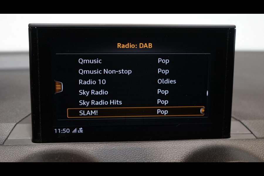 Audi Q2 35 TFSI 3x S-Line Black Optik AUTOMAAT-ACC-AMBIANCE-CARPLAY-FULL LED-KEYLESS-STOELVERWARMING