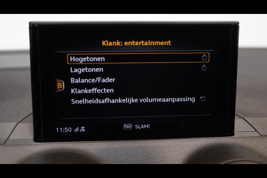 Audi Q2 35 TFSI 3x S-Line Black Optik AUTOMAAT-ACC-AMBIANCE-CARPLAY-FULL LED-KEYLESS-STOELVERWARMING