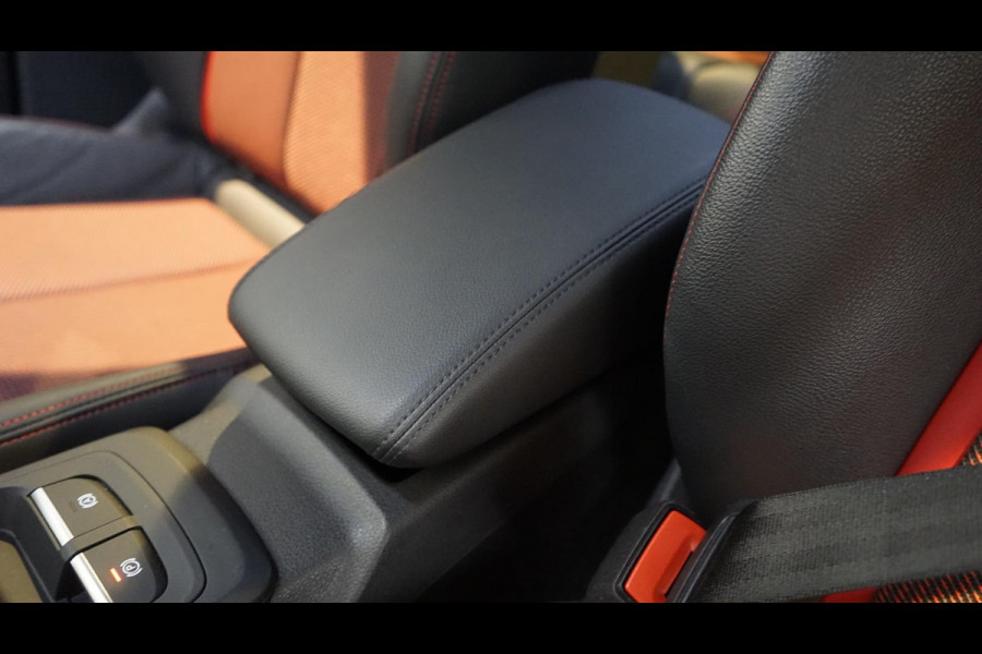 Audi Q2 35 TFSI 3x S-Line Black Optik AUTOMAAT-ACC-AMBIANCE-CARPLAY-FULL LED-KEYLESS-STOELVERWARMING