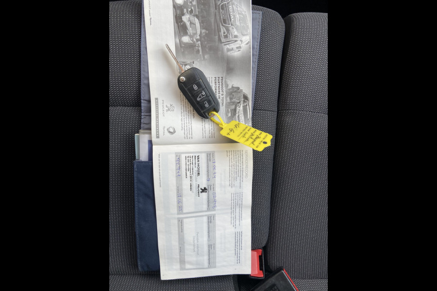 Peugeot Partner 1.5HDI 3-Pers.Carplay Navi* EURO6 Airco Mirror-Link Cruise Control Pdc Bluetooth Pro Betonplex vloer Wandbetimmering Schuifdeur Achterdeuren Origineel Nederlandse Auto