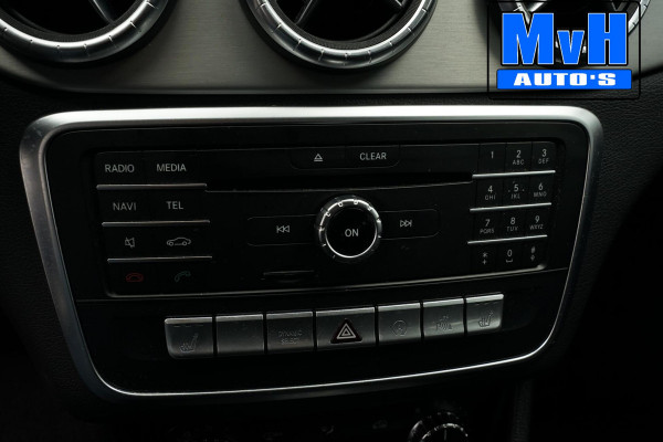 Mercedes-Benz CLA-Klasse Shooting Brake 180 AMG|TREKH|CARPLAY|LED