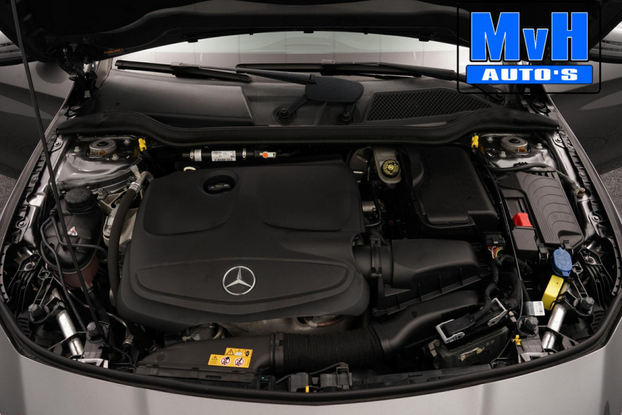 Mercedes-Benz CLA-Klasse Shooting Brake 180 AMG|TREKH|CARPLAY|LED