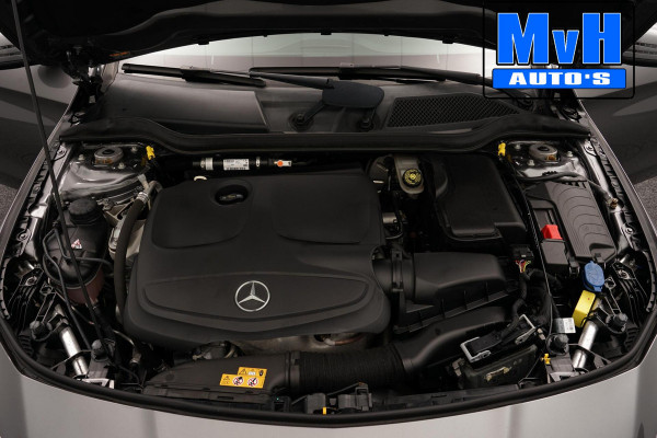 Mercedes-Benz CLA-Klasse Shooting Brake 180 AMG|TREKH|CARPLAY|LED