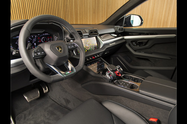 Lamborghini Urus 4.0 V8 Hybrid SE 23" I TOWBAR I STYLE PACK I ANIMA I SUNBLINDS