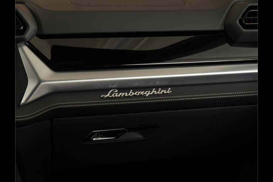 Lamborghini Urus 4.0 V8 Hybrid SE 23" I TOWBAR I STYLE PACK I ANIMA I SUNBLINDS