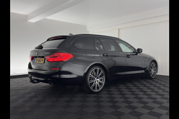 BMW 5 Serie Touring 530d Sportline High Executive Aut. *PANO | LUXURY-LEATHER | FULL-LED | MEMORY-PACK | TOP-VIEW | HEATED-COMFORTSEATS | NAVI-FULLMAP | PRIVACY-GLASS | AMBIENT-LIGHT | ECC | CARPLAY | PDC | TOWBAR | SHIFT-PADDLES | 20"ALU*