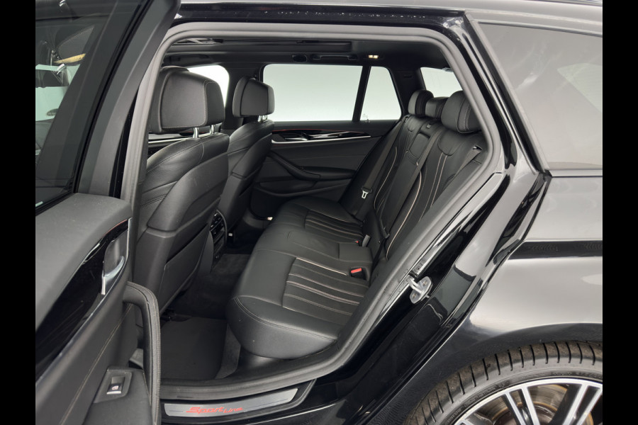 BMW 5 Serie Touring 530d Sportline High Executive Aut. *PANO | LUXURY-LEATHER | FULL-LED | MEMORY-PACK | TOP-VIEW | HEATED-COMFORTSEATS | NAVI-FULLMAP | PRIVACY-GLASS | AMBIENT-LIGHT | ECC | CARPLAY | PDC | TOWBAR | SHIFT-PADDLES | 20"ALU*