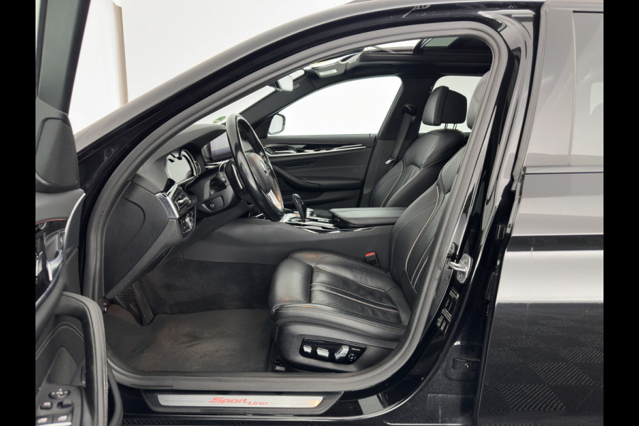 BMW 5 Serie Touring 530d Sportline High Executive Aut. *PANO | LUXURY-LEATHER | FULL-LED | MEMORY-PACK | TOP-VIEW | HEATED-COMFORTSEATS | NAVI-FULLMAP | PRIVACY-GLASS | AMBIENT-LIGHT | ECC | CARPLAY | PDC | TOWBAR | SHIFT-PADDLES | 20"ALU*