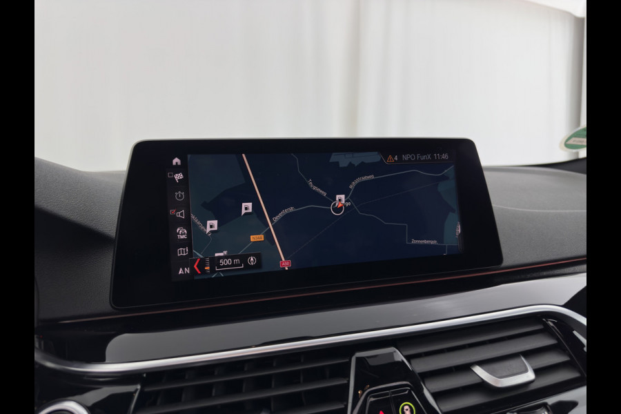 BMW 5 Serie Touring 530d Sportline High Executive Aut. *PANO | LUXURY-LEATHER | FULL-LED | MEMORY-PACK | TOP-VIEW | HEATED-COMFORTSEATS | NAVI-FULLMAP | PRIVACY-GLASS | AMBIENT-LIGHT | ECC | CARPLAY | PDC | TOWBAR | SHIFT-PADDLES | 20"ALU*