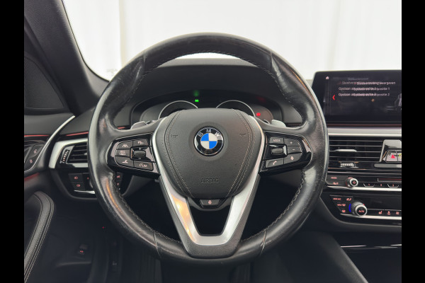 BMW 5 Serie Touring 530d Sportline High Executive Aut. *PANO | LUXURY-LEATHER | FULL-LED | MEMORY-PACK | TOP-VIEW | HEATED-COMFORTSEATS | NAVI-FULLMAP | PRIVACY-GLASS | AMBIENT-LIGHT | ECC | CARPLAY | PDC | TOWBAR | SHIFT-PADDLES | 20"ALU*