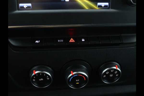 Renault Master T33 2.3 dCi 135PK L2H2 Comfort / NAVIGATIE / CRUISE CONTROL / PARKEERSENSOREN